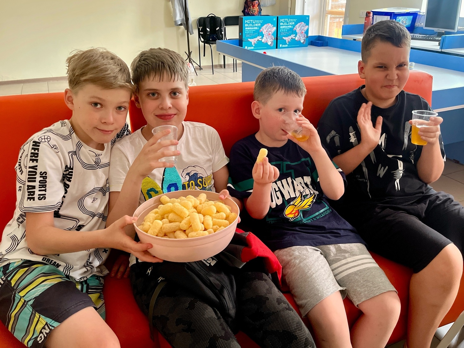 Открыта запись на смены 2025 года! Подробности: 210-30-10 Кибертроник, лагерь CyberCamp, Пермь, робототехника и программирование